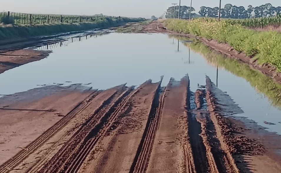 Vecino rural de Speluzzi reclama por caminos intransitables