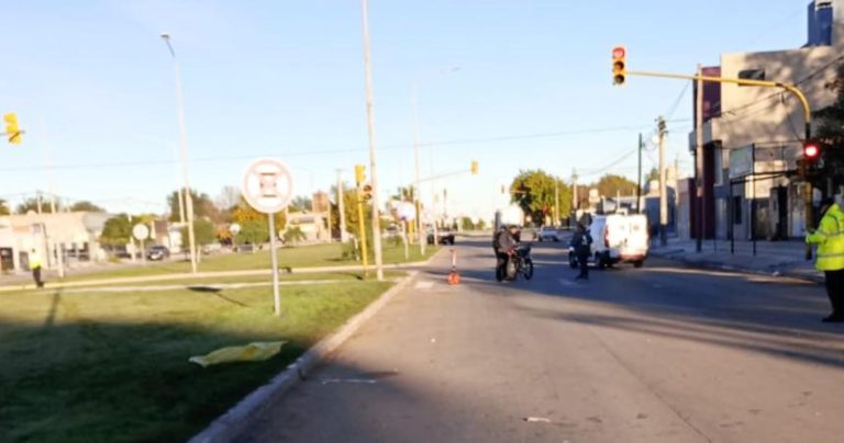 Trágico cccidente en Santa Rosa: motociclista fallece tras impactar contra columna