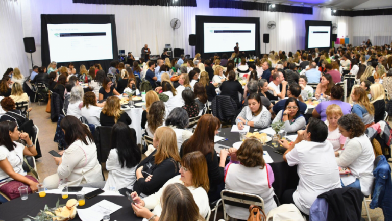Más de 1.100 docentes y directivos se capacitaron para transformar la escuela desde la inclusión