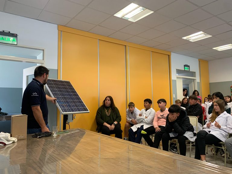 La Secretaría de Energía y Minería imparte talleres de conciencia energética en escuelas de Villa Mirasol