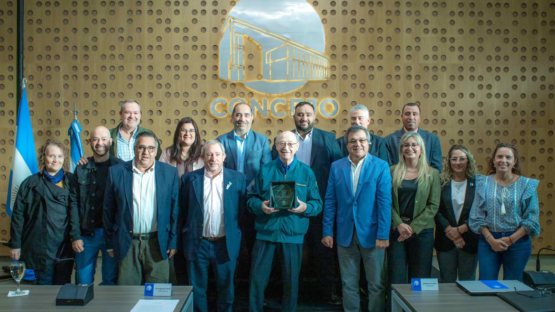 Juan Ramón García fue distinguido por los 25 años de FM Alegría en General Pico