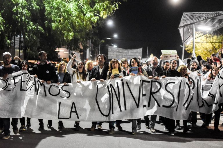 Paro Universitario en La Pampa: docentes exigen salarios dignos y presupuesto adecuado