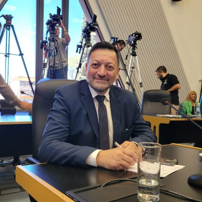 Diputado pide al Ministerio de Seguridad de La Pampa un informe oficial sobre lo ocurrido en una división policial de General Pico que dejó un efectivo lesionado