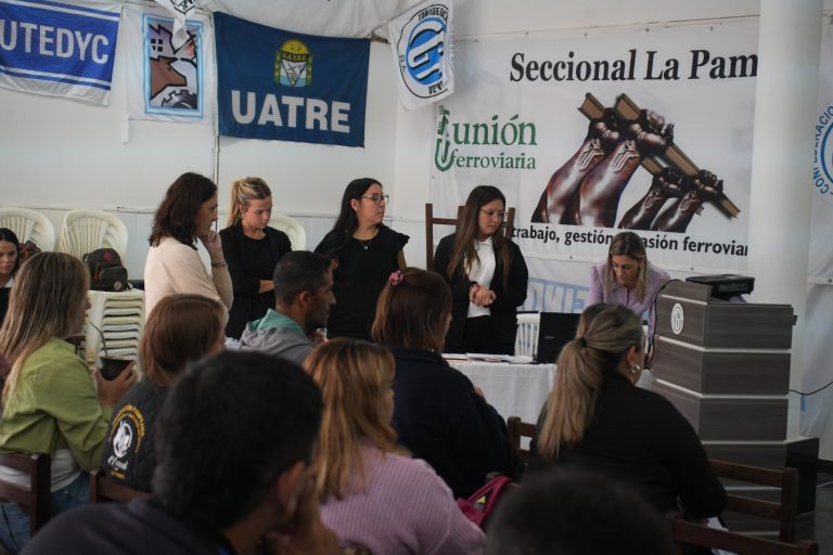 8M en General Pico: Capacitan a gremios en Ley Micaela para fortalecer la equidad de género