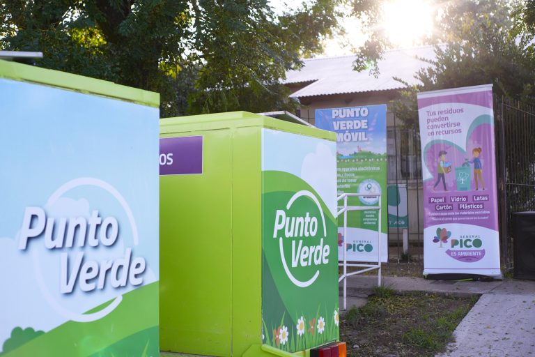El Punto Verde Móvil paso por barrio El Molino