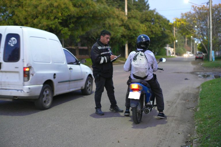 General Pico: 106 infracciones y 28 vehículos retenidos en operativos de tránsito durante el fin de semana