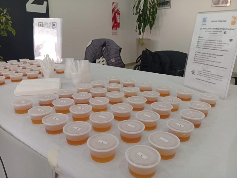 Lanzan créditos de hasta $200 millones para productores apícolas con una tasa fija inicial del 28%