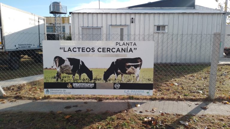 Planta Láctea de la Cooperativa “La Comunitaria” en General Pico: “La planta no solo permite diversificar la matriz productiva provincial sino que también da valor en origen y genera empleo real”, agregó Tobal
