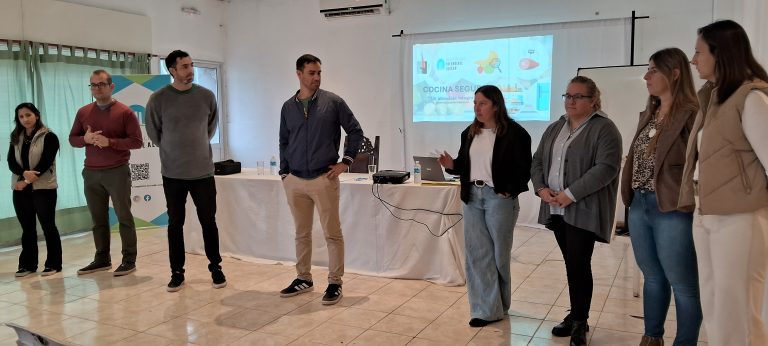 Taller “Cocina Segura” promueve la salud alimentaria en Intendente Alvear