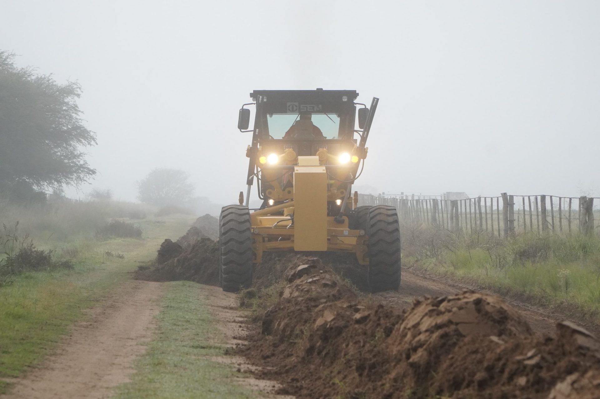 Intendente Alvear reclama maquinaria a Vialidad Provincial para mantener caminos rurales en estado crítico