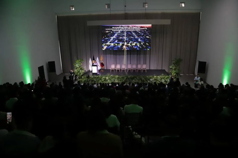 Fernanda Alonso llevó la experiencia climática de General Pico a cumbre internacional en Ecuador