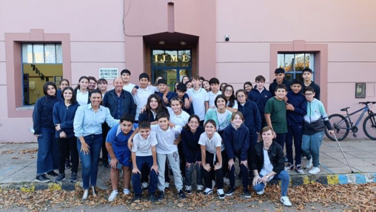 Estudiantes del Colegio Secundario Manuel Estrada avanzan en su experiencia cooperativa