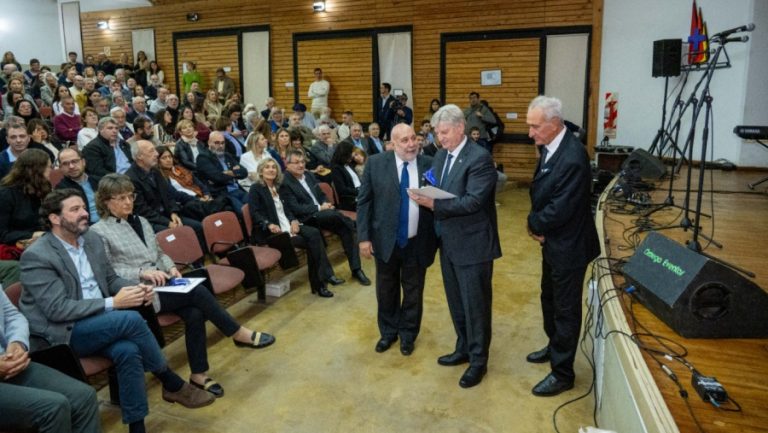 El gobernador Ziliotto defiende la educación pública en el 50º aniversario de la Facultad de Ciencias Veterinarias
