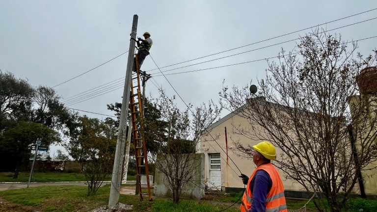 Comienza el tendido de fibra óptica en Van Praet para mejorar la conectividad