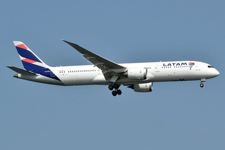 LATAM conectará sin escalas Buenos Aires con Miami desde diciembre