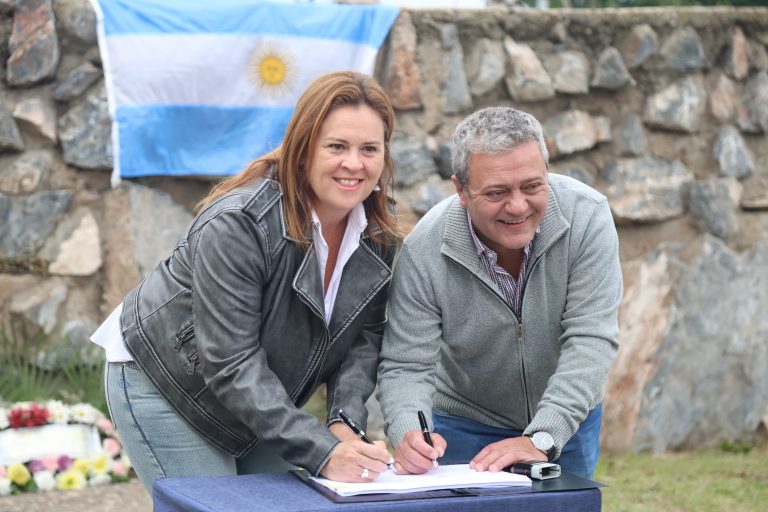 La Municipalidad de General Pico firma convenio de 15 años para servicios de agua y desagües