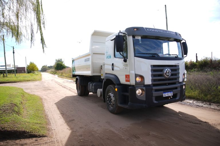 La municipalidad de General Pico avanza con el mantenimiento de calles y limpieza de canales