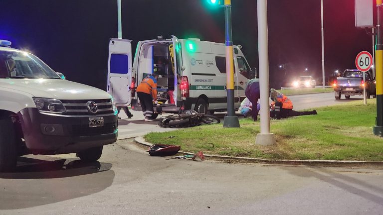 Siniestro vial en la doble vía deja un joven hospitalizado