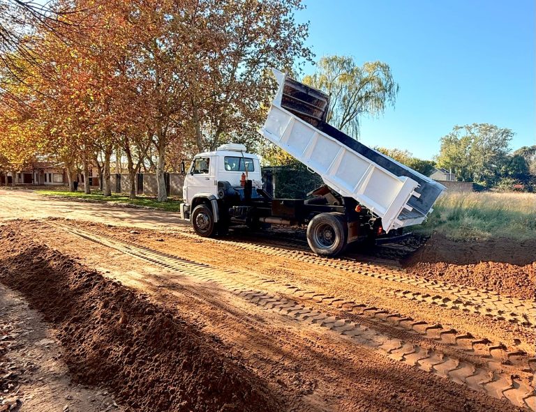 El Municipio de General Pico refuerza el mantenimiento de calles de tierra