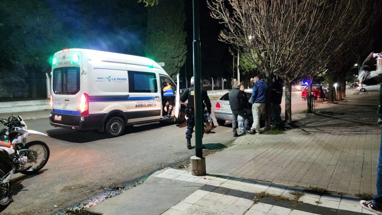 Dos accidentes casi simultáneos en General Pico: una mujer hospitalizada