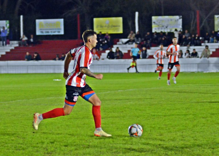 Costa Brava busca sumar en Monte Maíz frente a Deportivo Argentino