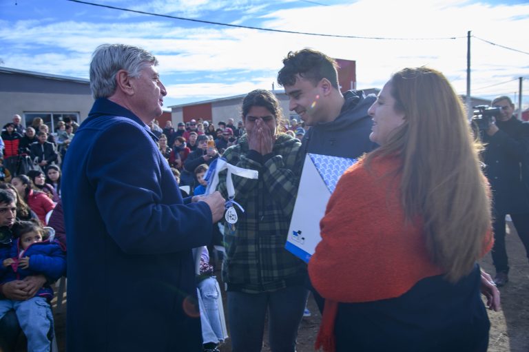 Entregaron 50 viviendas en Eduardo Castex y anunciaron nuevas construcciones