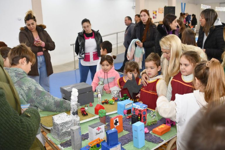 Ciencia, arte y tecnología: La comunidad educativa pampeana se une en ferias escolares