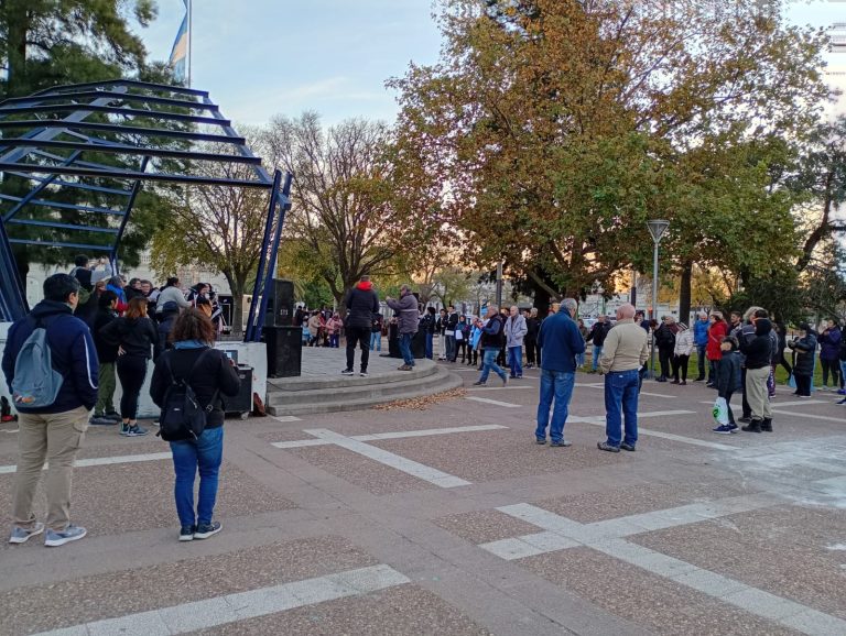 Concentración en Plaza San Martín en apoyo a Cristina Kirchner