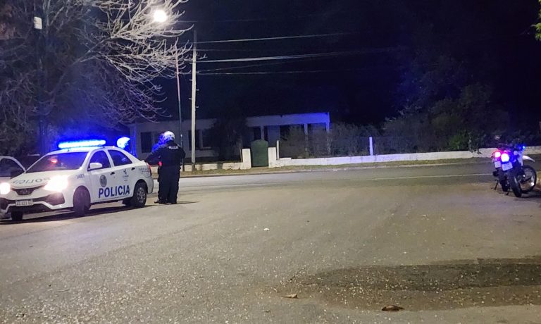 Aseguran que se trata de un “ajuste de cuentas” el hecho de violencia de anoche que terminó con una persona apuñalada