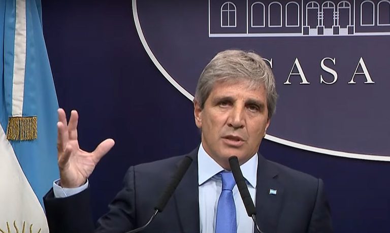 Caputo confirmó que el Tesoro Nacional compró US$ 200 millones