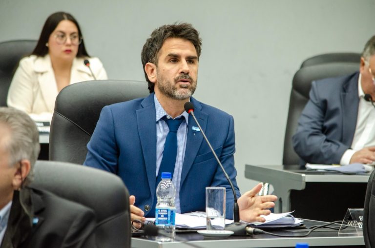 Espartaco Marín a los candidatos del gobierno nacional: “Para hacer rutas, pídanle a Milei los $57 mil millones que pagamos los pampeanos”