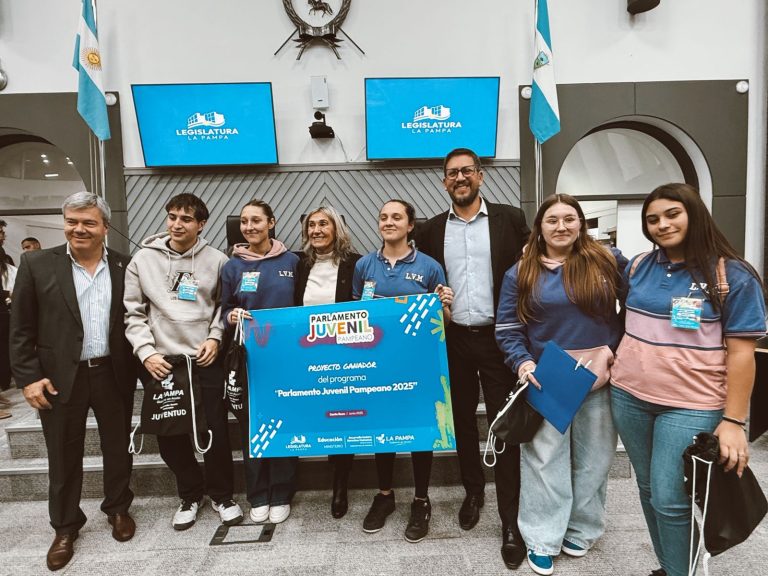 Alicia Mayoral abrió el Parlamento Juvenil y destacó el protagonismo de las juventudes como ejercicio democrático y educativo