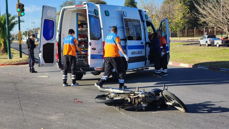 Siniestro vial en General Pico: un adulto y dos menores hospitalizados