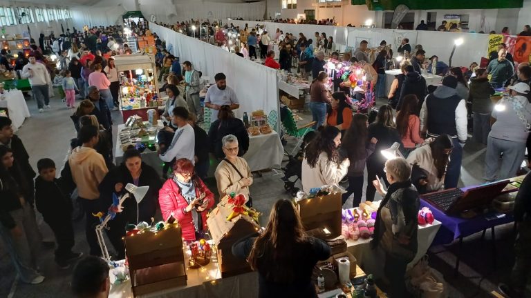 Feria Patria en el Club Ferro Carril Oeste: Un espacio para emprendedores y artesanos