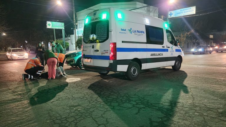Colisión entre auto y bicicleta en calle 24 y 25: menor de 16 años asistida en el lugar