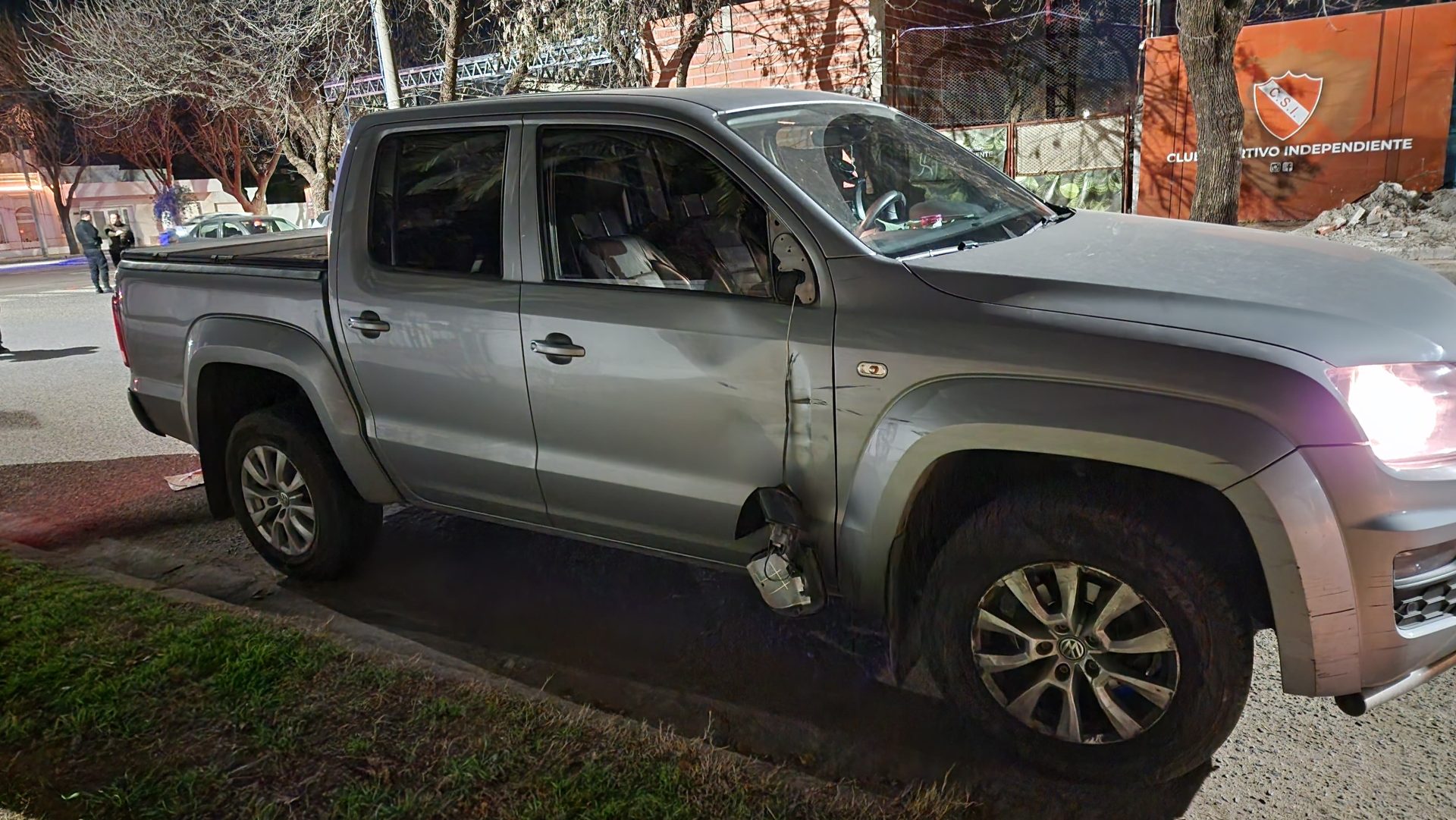 General Pico: Fuerte choque en la Avenida San Martín y fuga de un motociclista