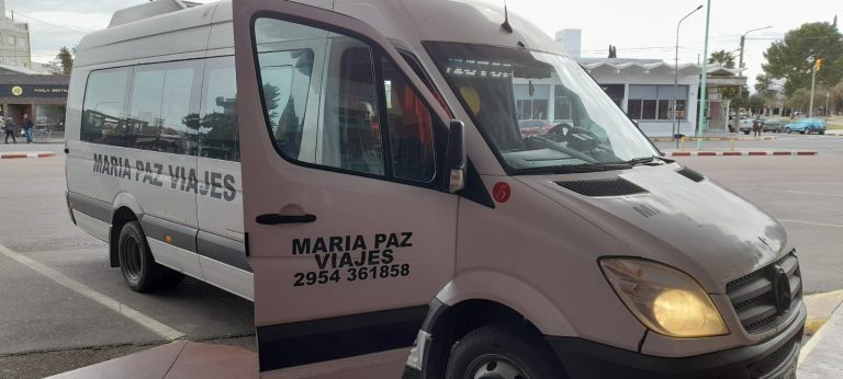 Inauguración de un nuevo servicio de transporte que conecta Algarrobo del Águila y General Pico