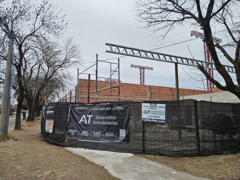 Una esquina con sabor: Independiente construye local para nueva heladería