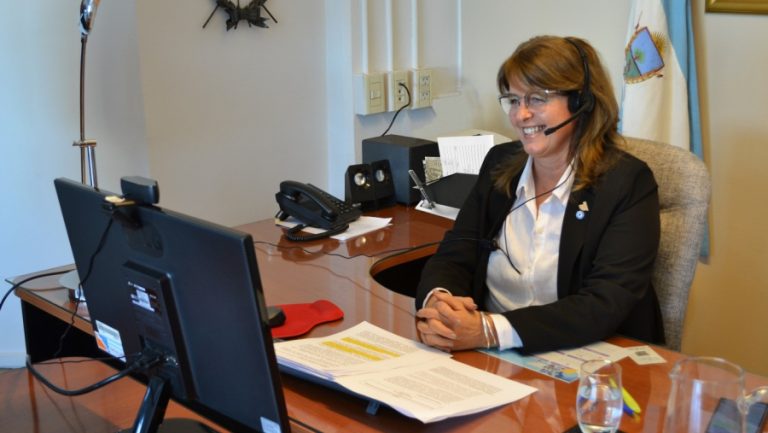 La Ministra de Educación de La Pampa aborda derechos humanos en un webinar Internacional