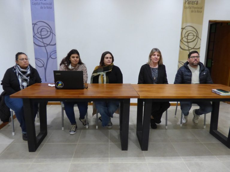 La subsecretaria de Políticas Sociales se reunió en Parera para actualizar la Tarjeta Social Pampeana