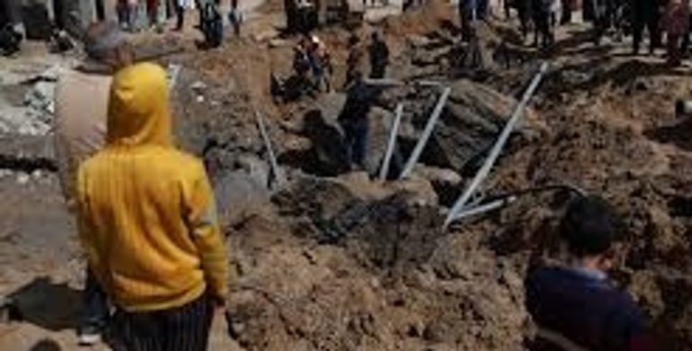 Israel debe cumplir reglas para proteger a civiles, dijo jefe humanitario de la ONU