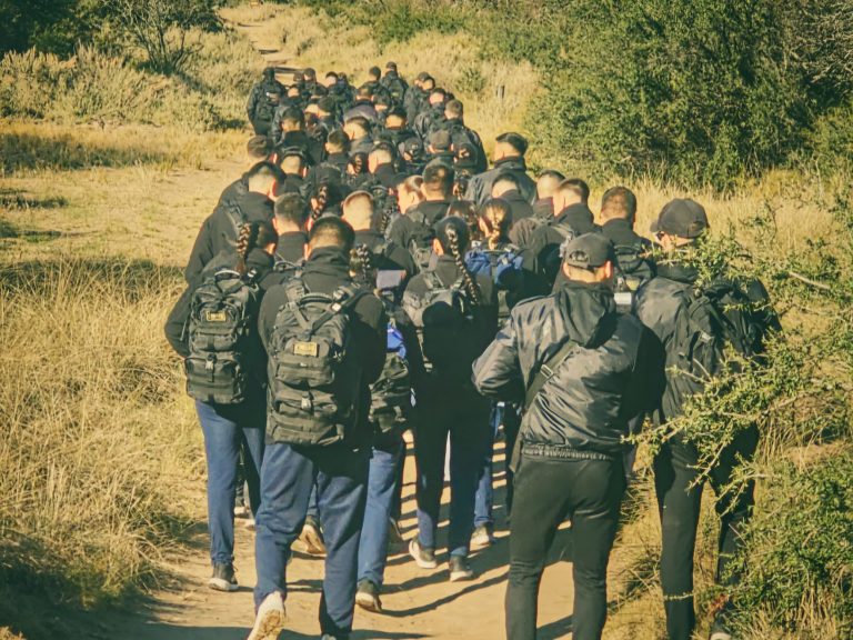 Aspirantes a agentes y cadetes del Instituto Superior Policial participan de jornada educativa en la Reserva Provincial Parque Luro