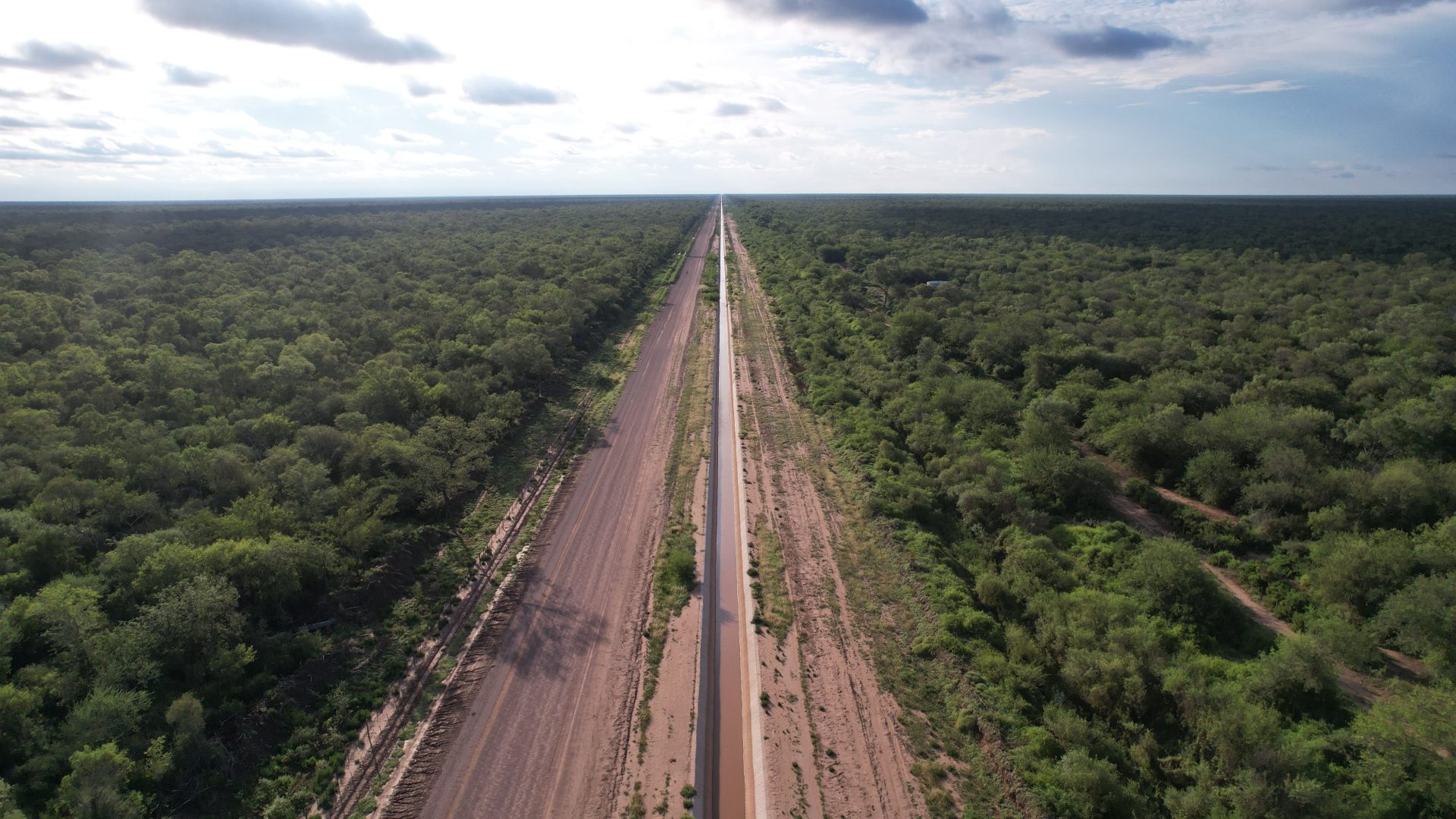 Preocupante impacto ambiental: investigación de la UNLPam impulsa demanda ante la Corte Suprema por el “Canal de la Patria”
