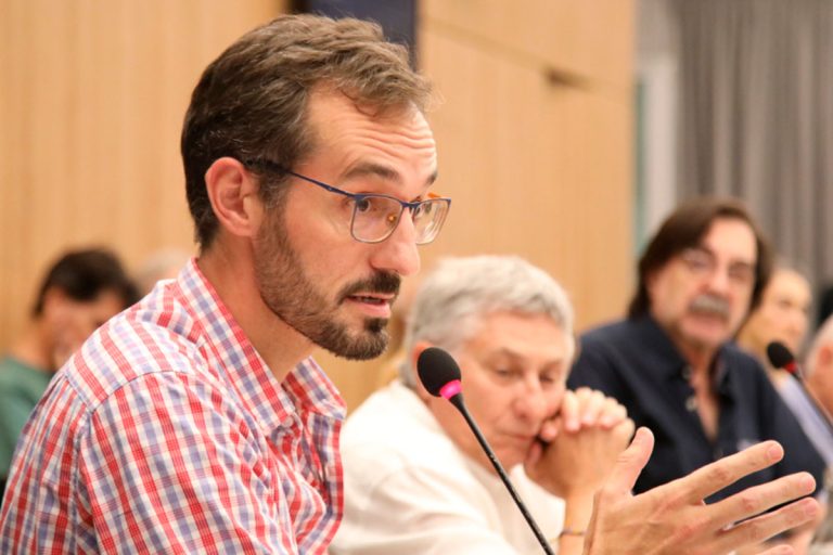 Experto advierte sobre un “cientificidio” en Argentina: “Estamos rifando nuestra posibilidad de ser un país”