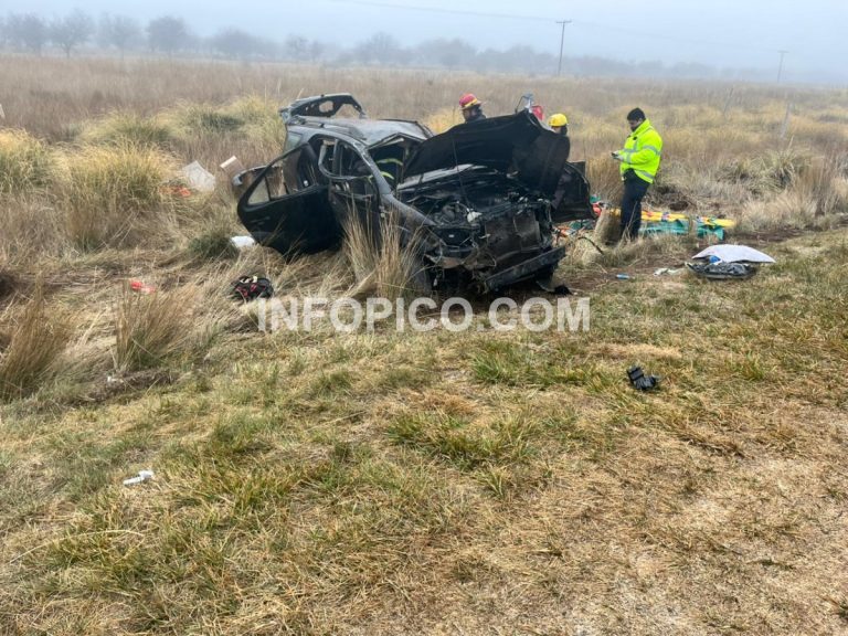 Brutal vuelco en la Ruta 143: una familia se salvó de milagro