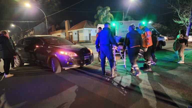 Noche agitada en General Pico: dos motociclistas hospitalizados en distintos siniestros viales