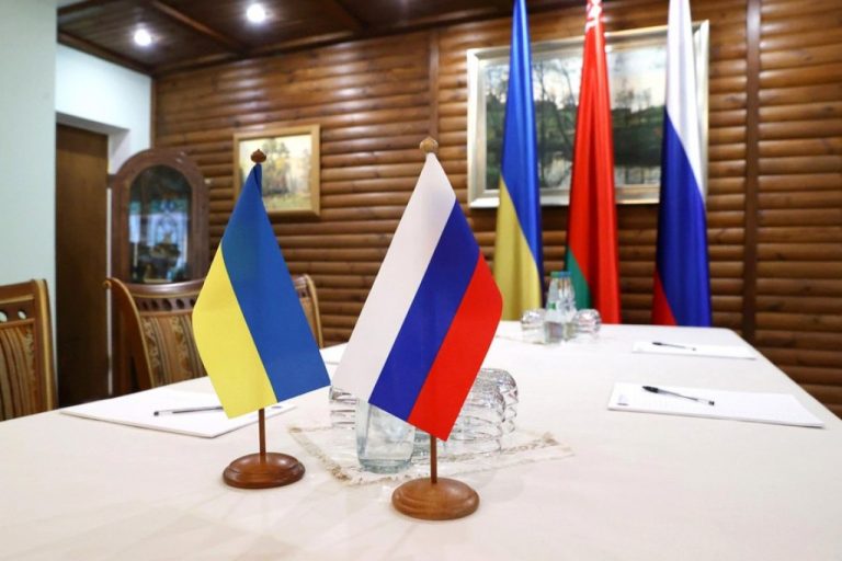 Rusia sigue dispuesta a dialogar con Ucrania tras declaraciones de Trump, según el Kremlin