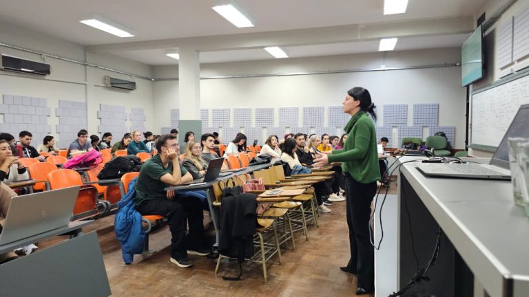 Charla sobre derechos de consumidores y recomendaciones para un consumo responsable en La Pampa