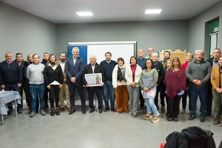 Más de 250 hogares de Hilario Lagos se conectan a la fibra óptica