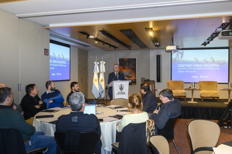 El gobernador Ziliotto lanza el programa “Destino Vaca Muerta” para impulsar a las pymes pampeanas